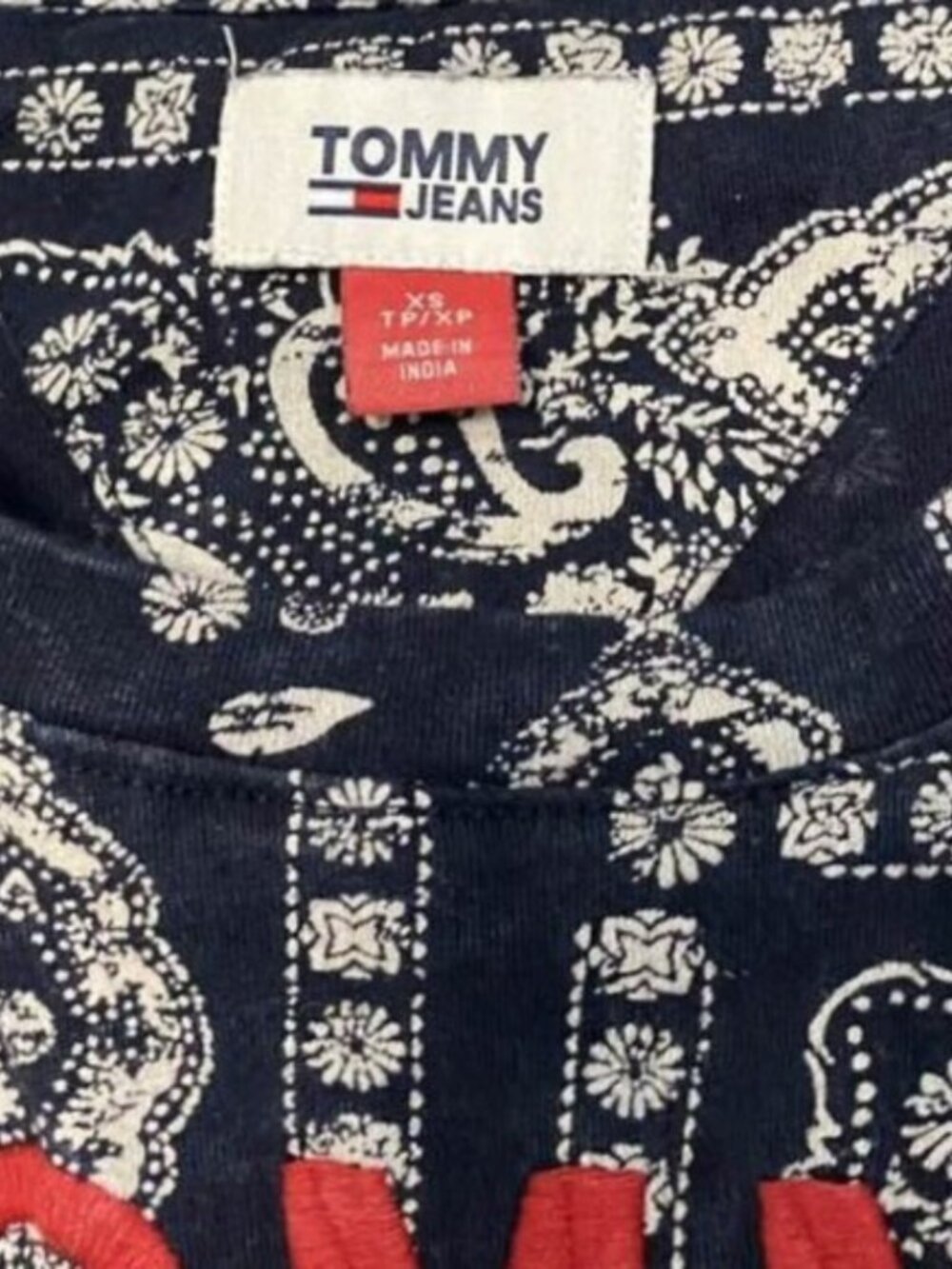 Tommy Jeans Bandana Print Logo Tee Navy Blue Y2K Streetwear Graphic T-Shirt XS - Picture 6 of 8